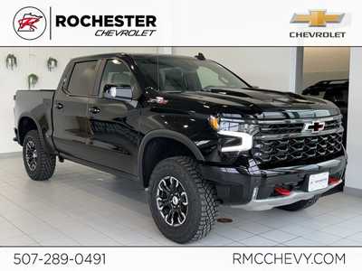 2025 Chevrolet 1500 Crew Cab, $71930.0. Photo 1
