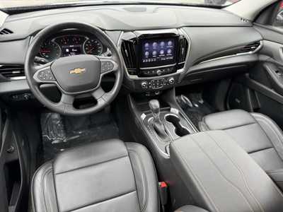 2021 Chevrolet Traverse, $31998. Photo 11