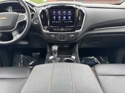 2021 Chevrolet Traverse, $31998. Photo 2