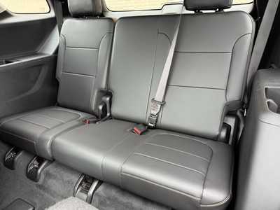 2021 Chevrolet Traverse, $31998. Photo 9