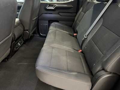 2022 Chevrolet 1500 Crew Cab, $29999. Photo 6