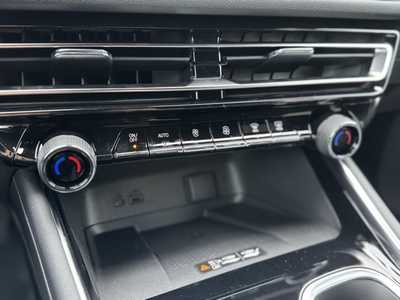 2025 Chevrolet Traverse, $50290.0. Photo 10