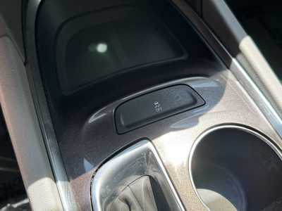 2022 Chevrolet Malibu, $17985. Photo 10
