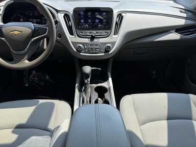 2022 Chevrolet Malibu, $17985. Photo 2