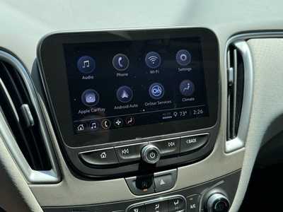 2022 Chevrolet Malibu, $17985. Photo 3
