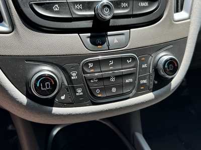 2022 Chevrolet Malibu, $17985. Photo 8