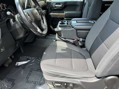 2020 Chevrolet 1500 Crew Cab, $37990. Photo 5