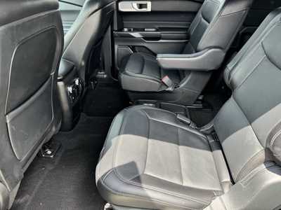 2020 Ford Explorer, $22999. Photo 7