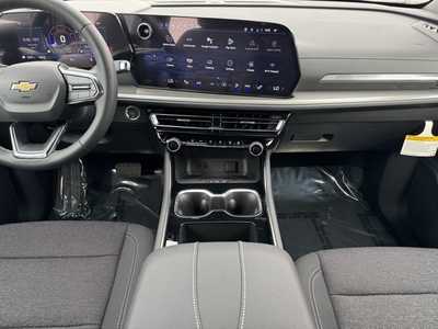 2025 Chevrolet Traverse, $44695.0. Photo 2