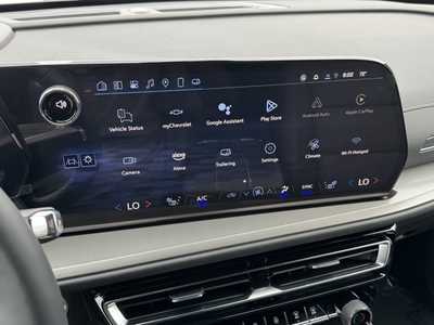 2025 Chevrolet Traverse, $44695.0. Photo 3