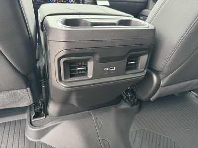 2025 Chevrolet 1500 Crew Cab, $64670.0. Photo 7