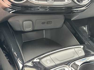 2025 Chevrolet Trax, $25485.0. Photo 11
