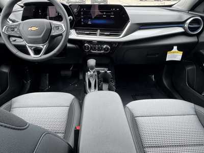2025 Chevrolet Trax, $25485.0. Photo 2