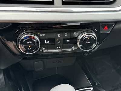2025 Chevrolet Trax, $25485.0. Photo 9