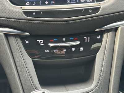 2022 Cadillac XT5, $37890. Photo 10