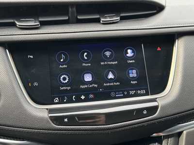 2022 Cadillac XT5, $37890. Photo 3