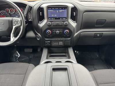 2021 Chevrolet 1500 Crew Cab, $40999. Photo 2