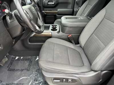 2021 Chevrolet 1500 Crew Cab, $40999. Photo 5