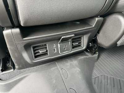 2025 Chevrolet 1500 Crew Cab, $54885.0. Photo 7