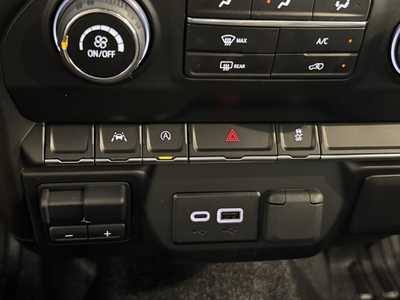 2025 Chevrolet 1500 Reg Cab, $41030.0. Photo 9