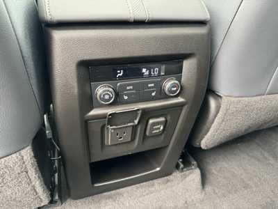 2020 Chevrolet Traverse, $27999. Photo 11