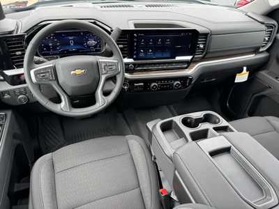 2025 Chevrolet 1500 Crew Cab, $54885. Photo 8