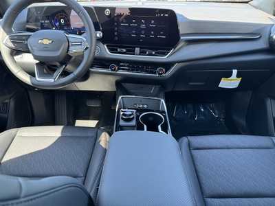 2026 Chevrolet Equinox, $33540.0. Photo 2