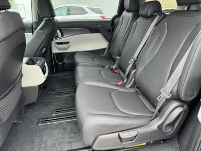 2023 Kia Carnival, $31995. Photo 6