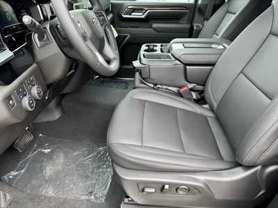 2025 Chevrolet 3500 Crew Cab, $65550.0. Photo 5