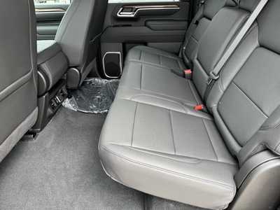 2025 Chevrolet 3500 Crew Cab, $65550.0. Photo 6