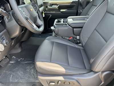 2025 Chevrolet 3500 Crew Cab, $72755.0. Photo 5