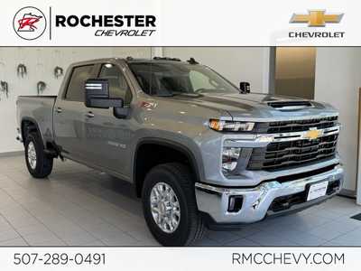 2025 Chevrolet 3500 Crew Cab, $72755.0. Photo 1