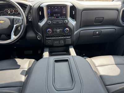 2021 Chevrolet 1500 Crew Cab, $39995. Photo 2