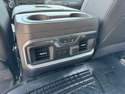 2021 Chevrolet 1500 Crew Cab, $39995. Photo 7