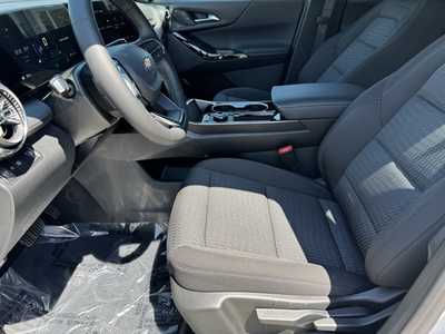 2026 Chevrolet Equinox, $28995.0. Photo 5