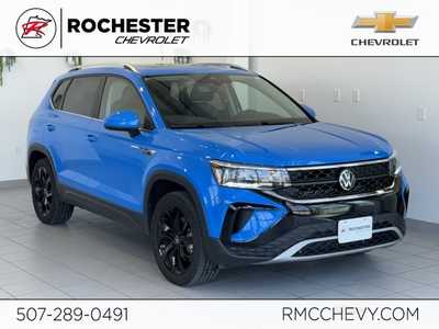 2023 Volkswagen Taos, $24998. Photo 1