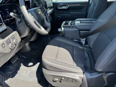 2025 Chevrolet 1500 Crew Cab, $56150.0. Photo 5