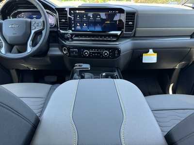 2025 Chevrolet 1500 Crew Cab, $71430.0. Photo 2