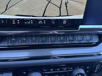 2025 Chevrolet 1500 Crew Cab, $71430.0. Photo 9