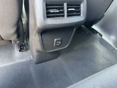 2023 Chevrolet Equinox, $22999. Photo 7