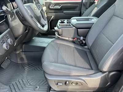 2025 Chevrolet 3500 Crew Cab, $60850.0. Photo 5