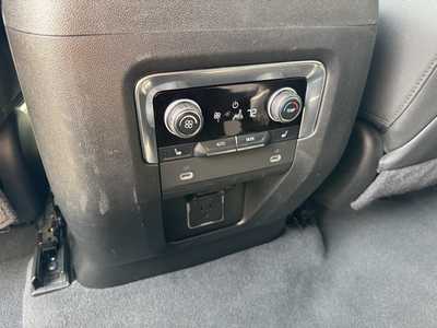 2023 Chevrolet Suburban, $53699. Photo 8
