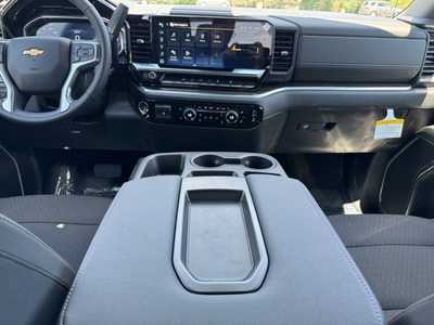 2025 Chevrolet 1500 Crew Cab, $50495.0. Photo 2