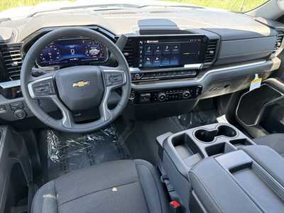 2025 Chevrolet 1500 Crew Cab, $50495.0. Photo 8