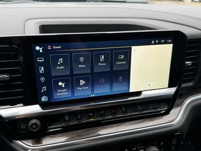 2025 Chevrolet 3500 Crew Cab, $80980.0. Photo 3