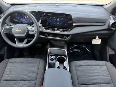 2026 Chevrolet Equinox, $30995. Photo 9