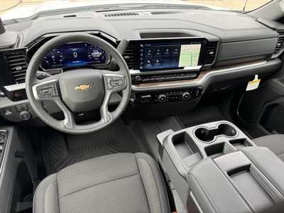 2026 Chevrolet 1500 Crew Cab, $56520.0. Photo 8