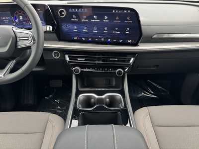 2026 Chevrolet Traverse, $45920.0. Photo 2