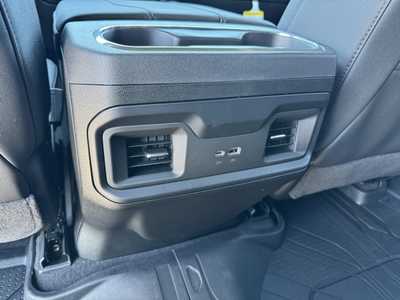 2025 Chevrolet 1500 Crew Cab, $62135.0. Photo 7
