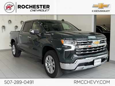 2025 Chevrolet 1500 Crew Cab, $62525.0. Photo 1